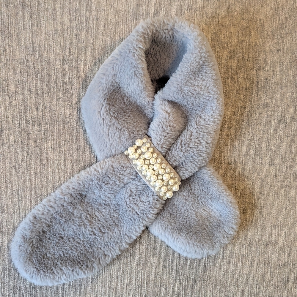Girl's Scarf Neck Warmer Faux Fur Pull Through with Pearl Accent Light Blue
